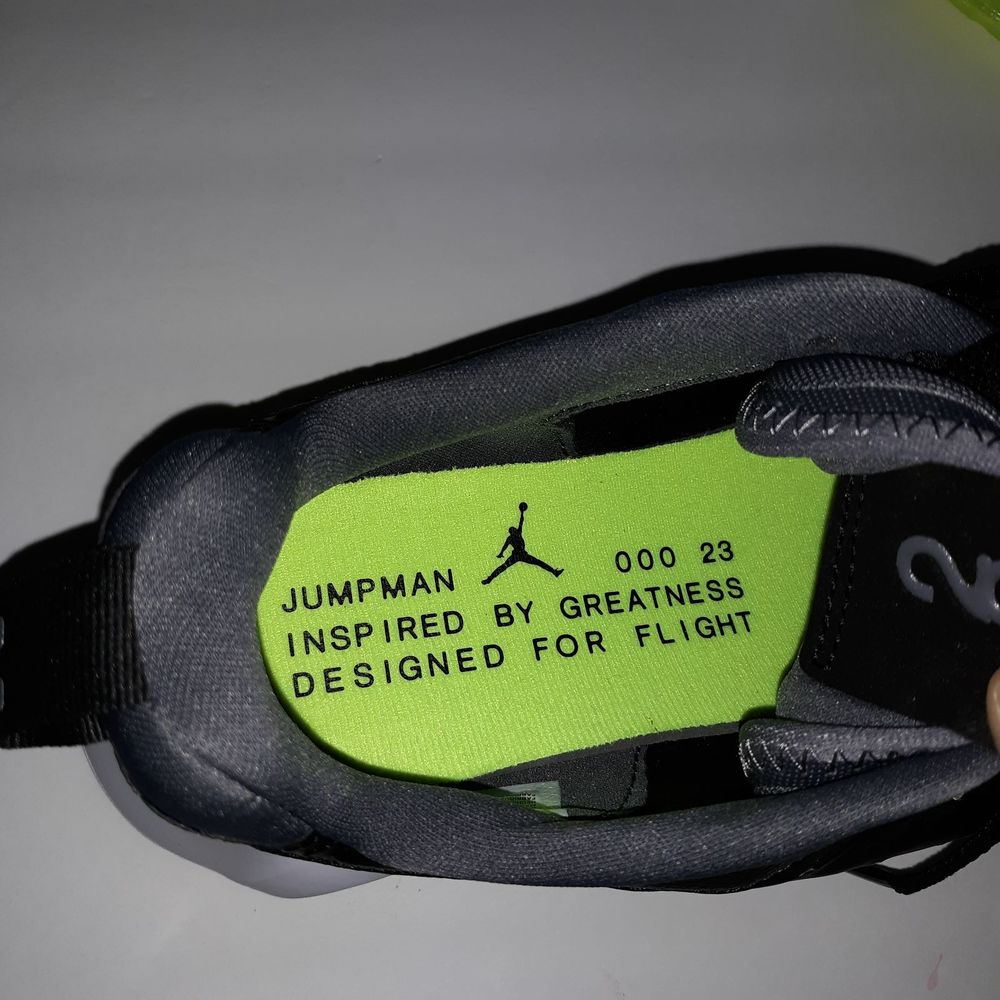 Nike Air Max 200 Basketball Shoes/Sneakers - Picture 2 of 12